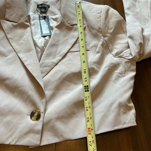 NWT Boohoo Women Oversized Cropped Boxy Tailored Blazer Size 12 Cream - Picture 11 of 15